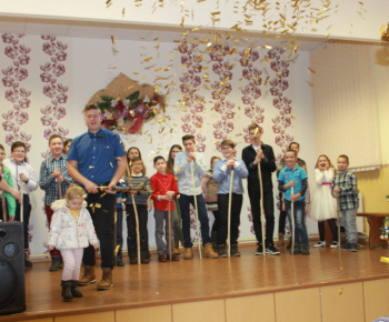 Posedenie pri stromčeku 2017