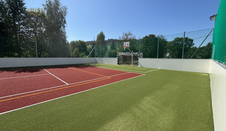 2. fotografia fotogalérie Projekty s podporou EU / Multifunkčné ihrisko  - foto