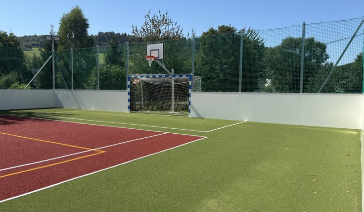 3. fotografia fotogalérie Projekty s podporou EU / Multifunkčné ihrisko  - foto