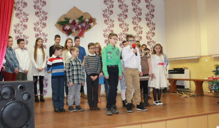 5. fotografia fotogalérie Posedenie pri stromčeku 2017