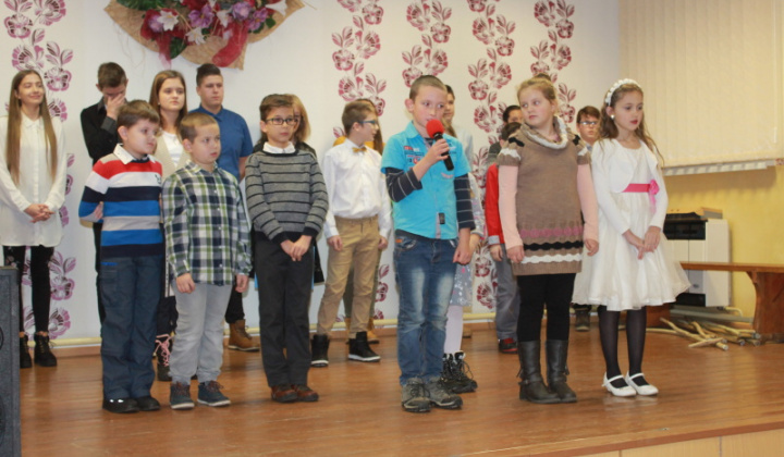 6. fotografia fotogalérie Posedenie pri stromčeku 2017