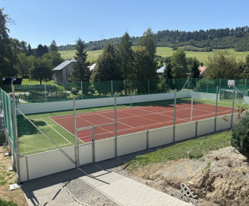 Projekty s podporou EU / Multifunkčné ihrisko  - foto