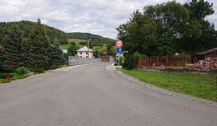 Fotka - Lávka pre peších s prejazdom MV